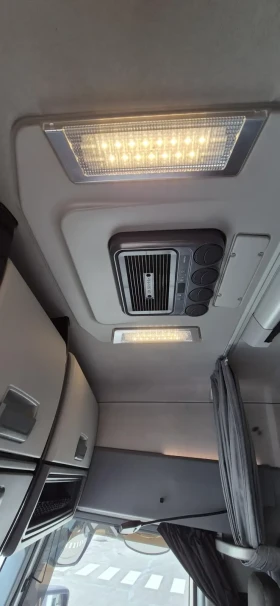 Renault T XLOW, снимка 9