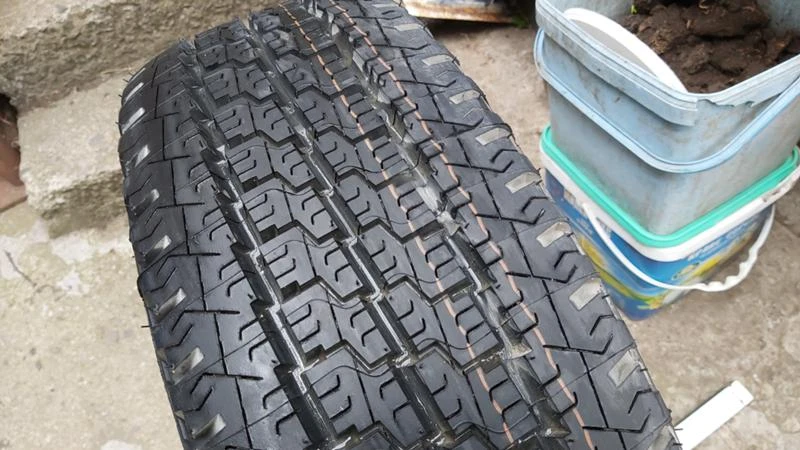 Гуми Летни 215/70R15, снимка 2 - Гуми и джанти - 29260394