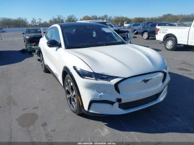 Ford Mustang Mach-E Premium, снимка 1