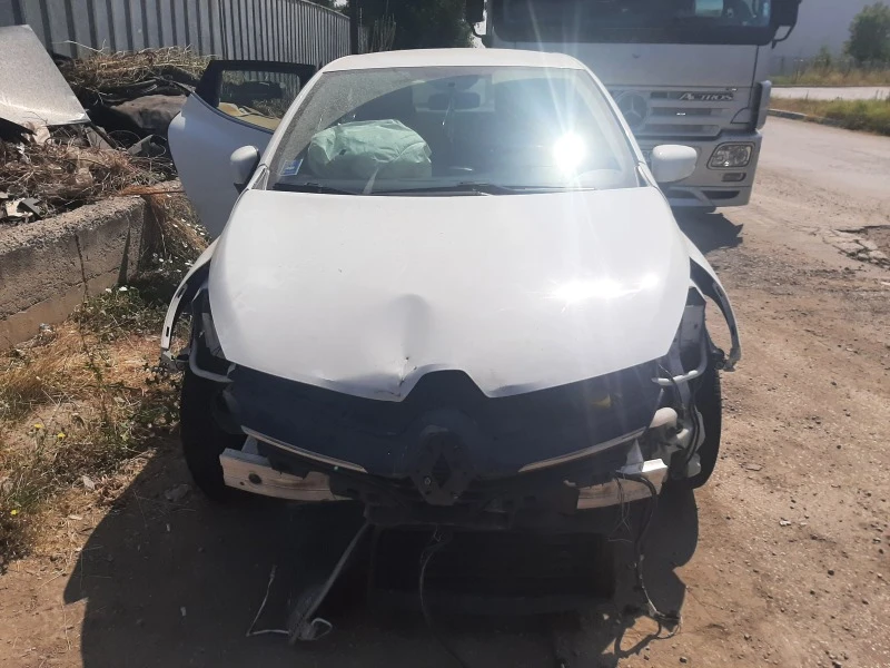 Renault Clio 1.5DCI Тип K9K E6, снимка 1 - Автомобили и джипове - 41641399