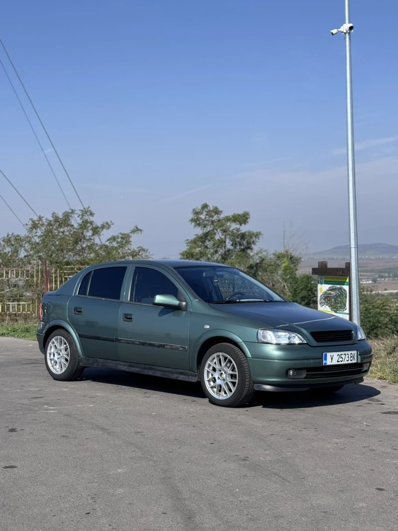 Opel Astra 1, 6, снимка 12 - Автомобили и джипове - 47394633