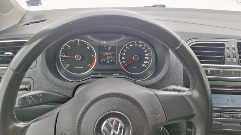 VW Polo 1.2 TDI, снимка 11 - Автомобили и джипове - 48736309