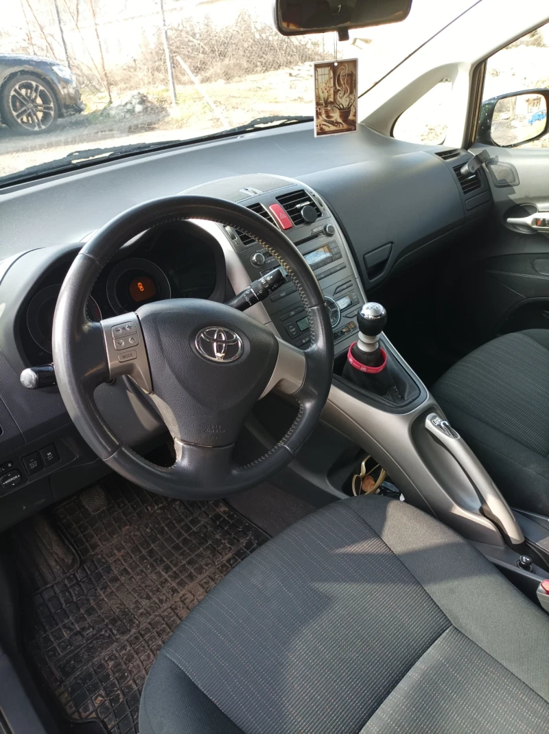 Toyota Auris, снимка 7 - Автомобили и джипове - 48787005