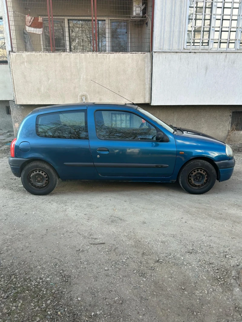 Renault Clio, снимка 6 - Автомобили и джипове - 49039029