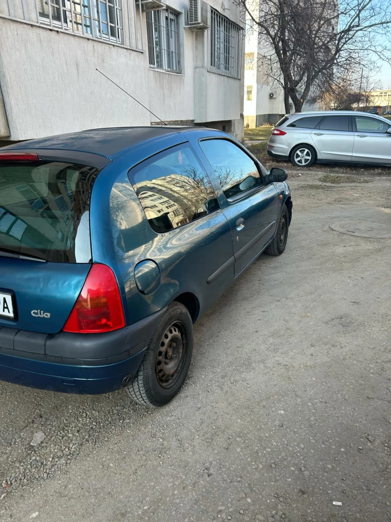 Renault Clio, снимка 4 - Автомобили и джипове - 49039029