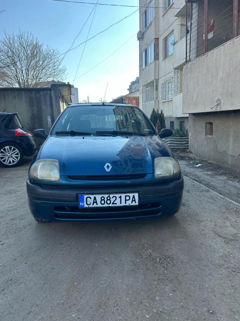 Renault Clio, снимка 1 - Автомобили и джипове - 49039029