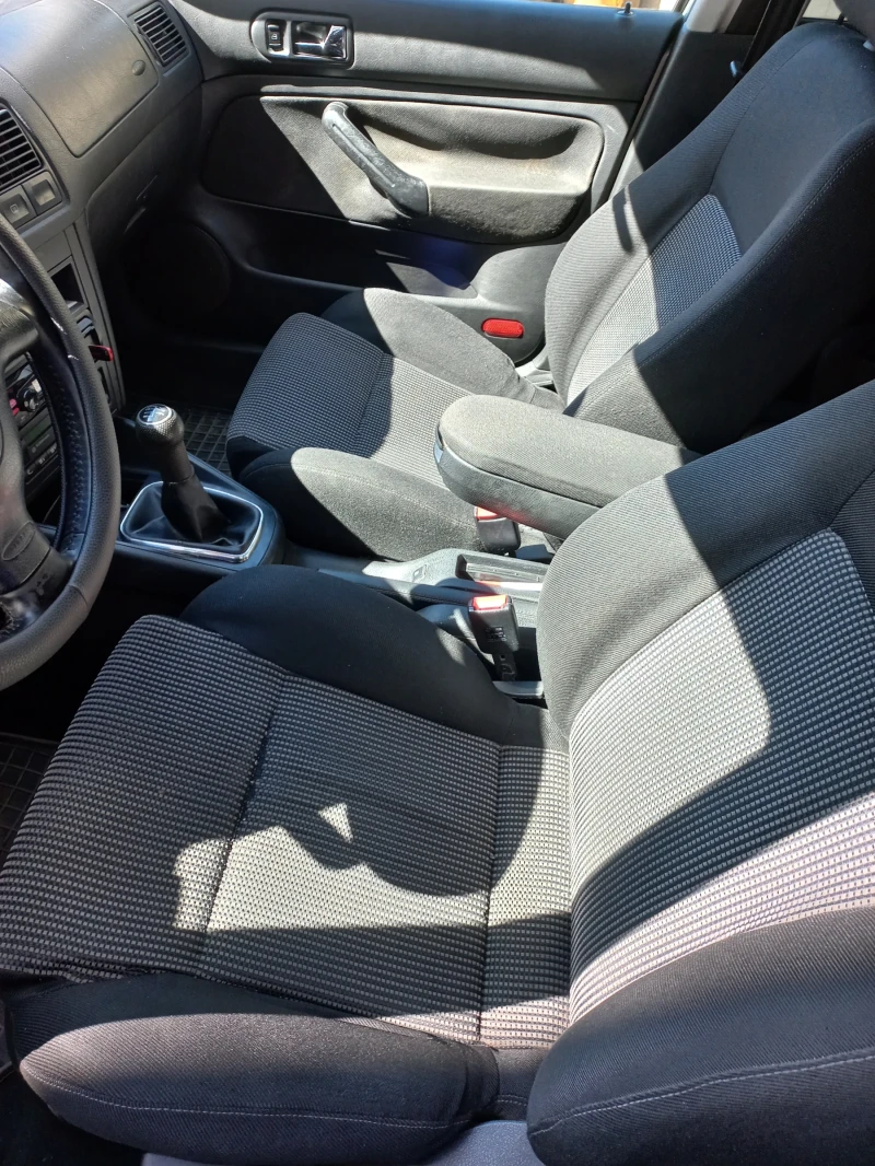 VW Golf 1.9 disel, снимка 7 - Автомобили и джипове - 51799604