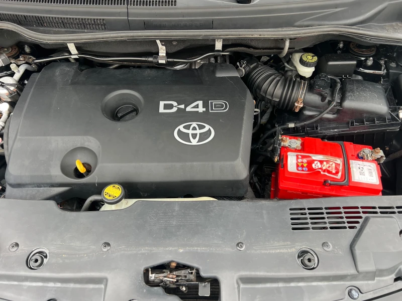 Toyota Corolla verso 2.2D4D/136p.s-Facelift/7 mesten, снимка 14 - Автомобили и джипове - 51868953