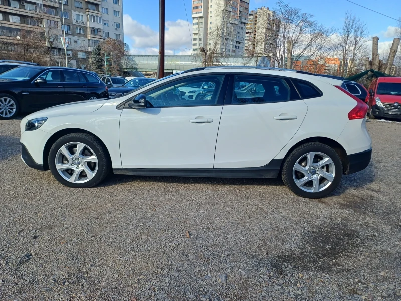 Volvo V40 2.0 D, снимка 8 - Автомобили и джипове - 53527083