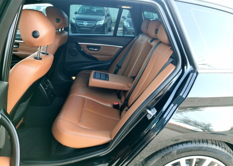 BMW 320 D xDrive Luxury line 4x4, снимка 12 - Автомобили и джипове - 46411316