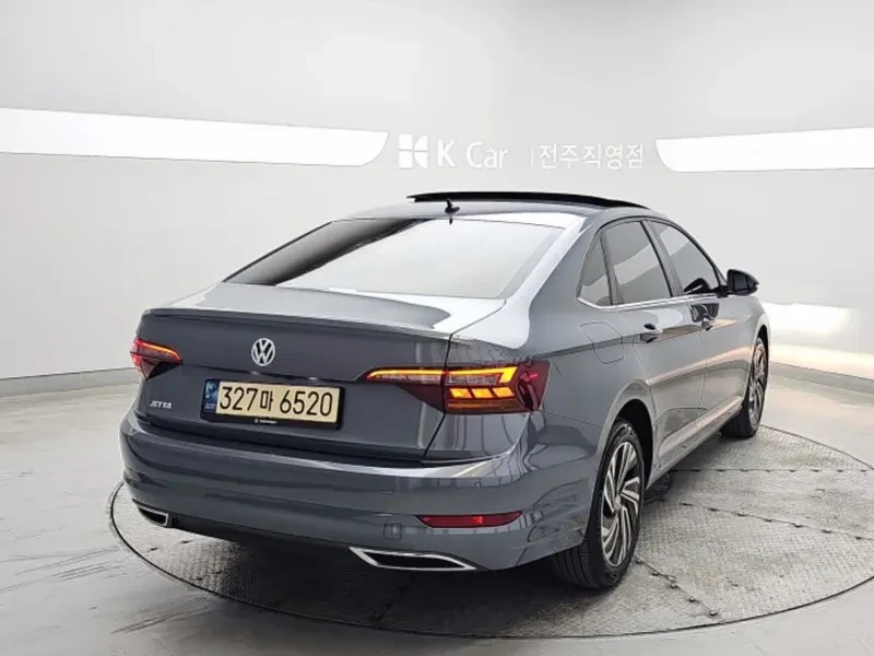 VW Jetta 7Th Generation 1.4 Tsi Prestige, снимка 2 - Автомобили и джипове - 55221737