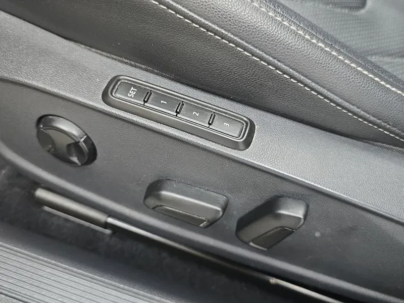 VW Jetta 7Th Generation 1.4 Tsi Prestige, снимка 16 - Автомобили и джипове - 55221737