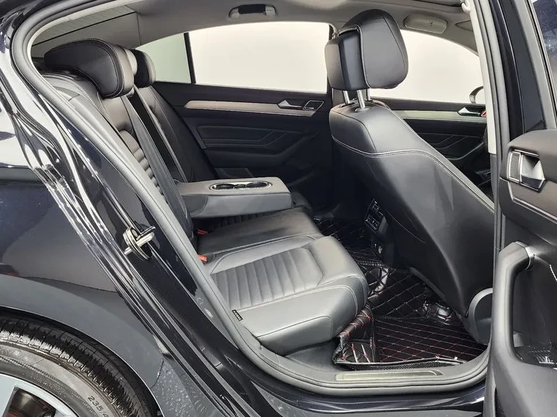 VW Passat 2.0 Tdi Prestige - САМО 30% АВАНС, снимка 12 - Автомобили и джипове - 55483447
