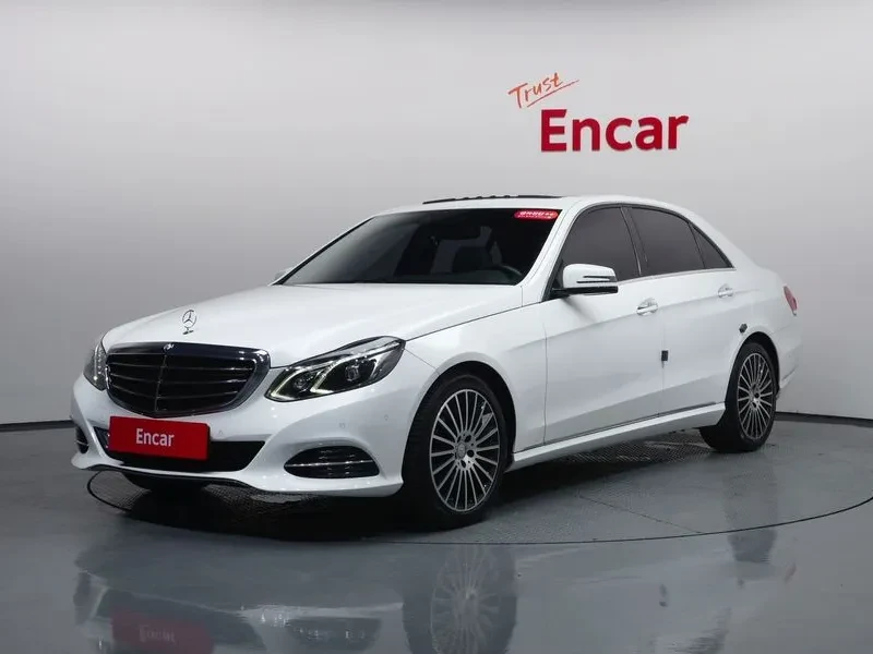 Mercedes-Benz E 300 Elegance - САМО 30% АВАНС