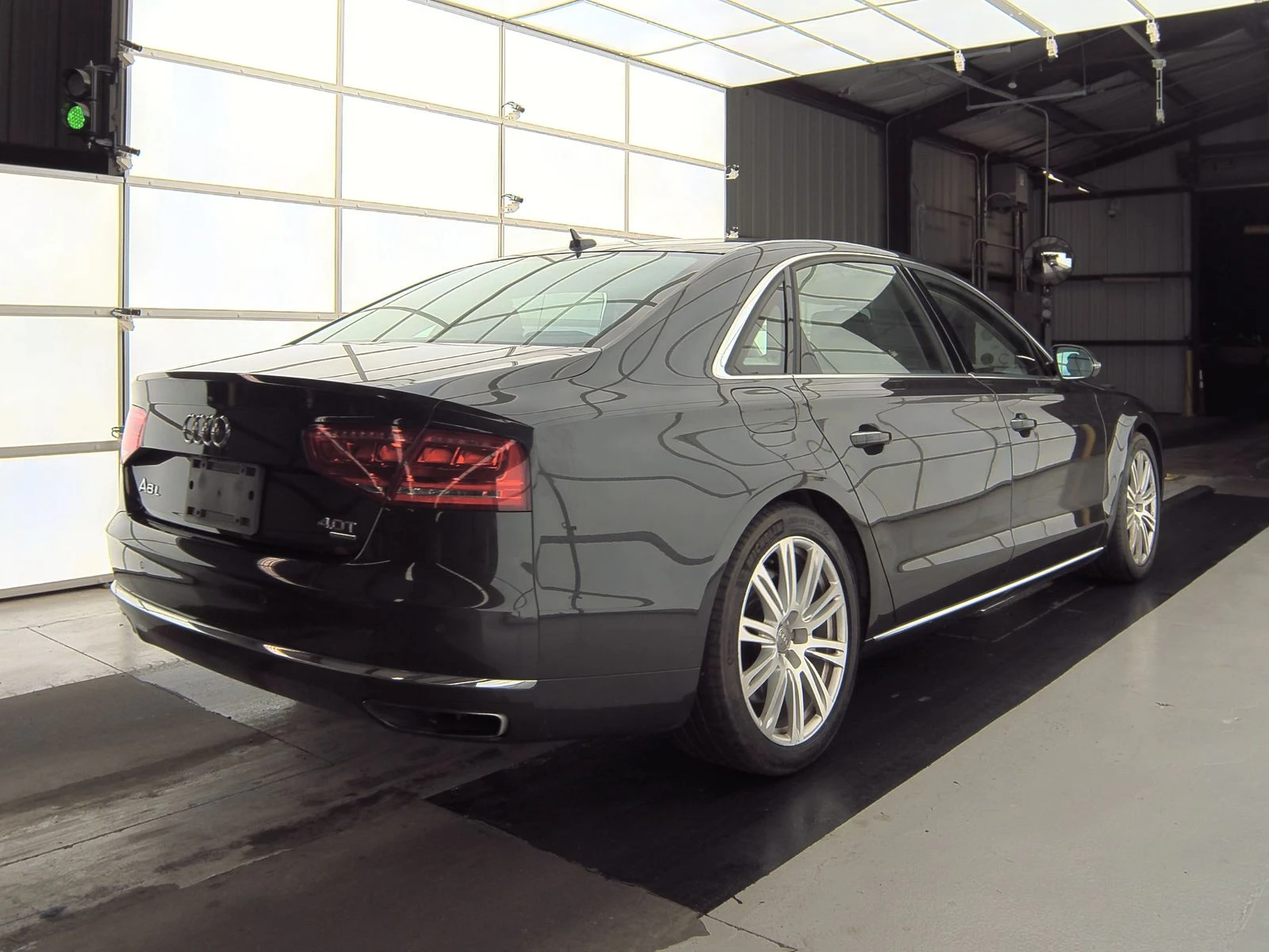 Audi A8 4.0 L* DISTRONIK* МАСАЖ* 360* АЛКАНТАРА* NIGHT* FU - изображение 7