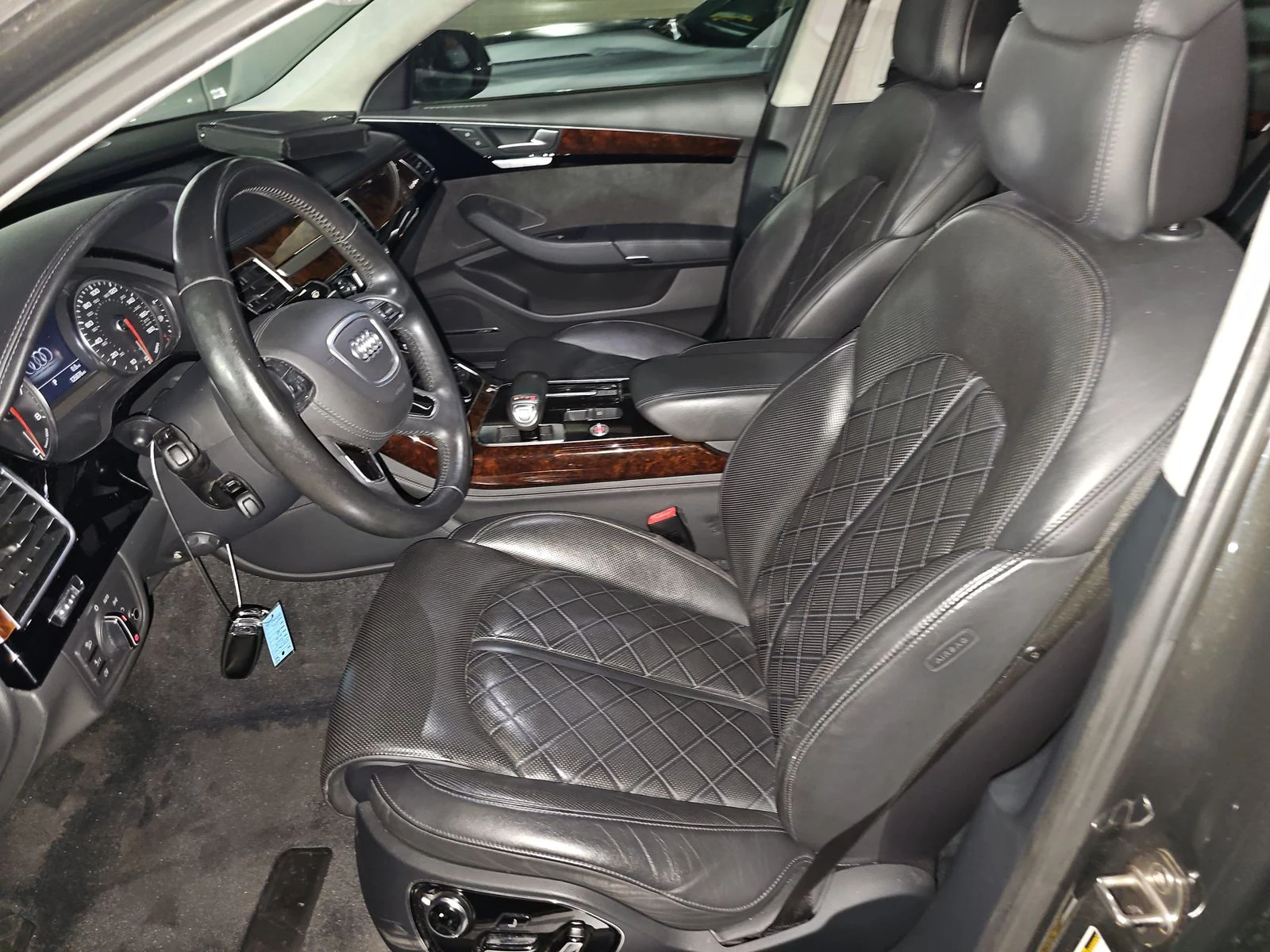 Audi A8 4.0 L* DISTRONIK* МАСАЖ* 360* АЛКАНТАРА* NIGHT* FU - изображение 9