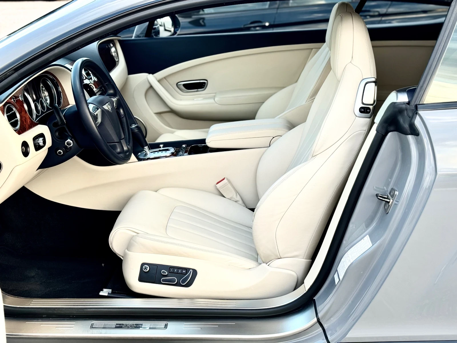 Bentley Continental gt 6.0 W12 - изображение 10