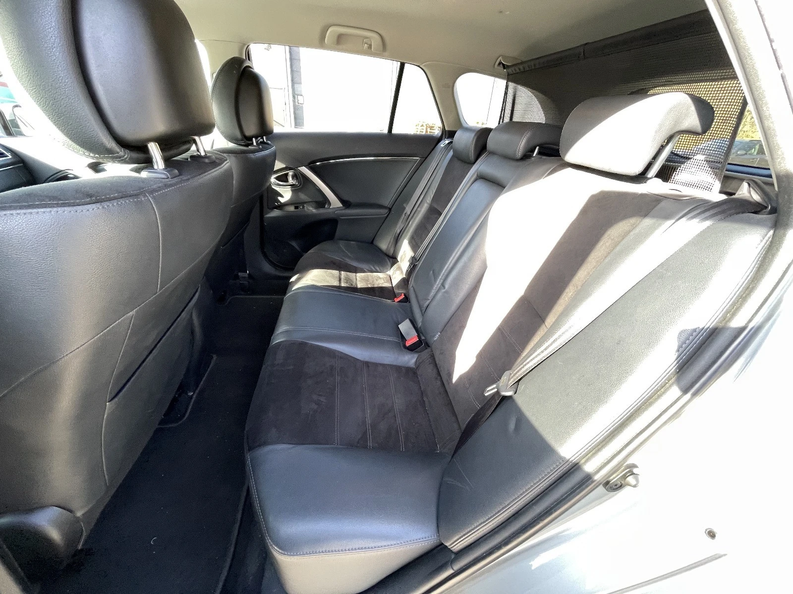 Toyota Avensis 1.8 VVT-i | АЛ КАНТАРА | С ГАРАНЦИЯ  - изображение 8