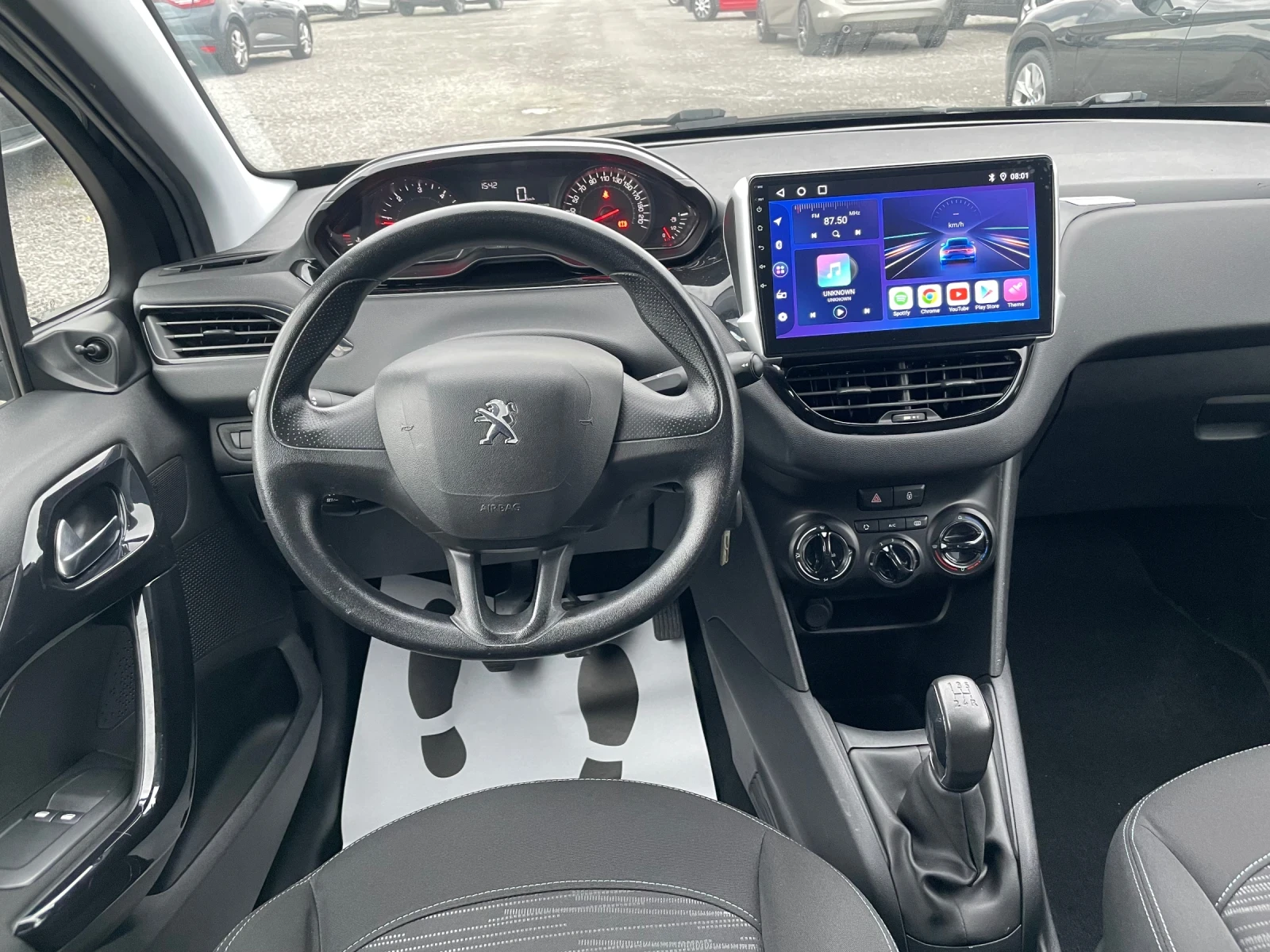 Peugeot 208 1.4HDI NAVI - изображение 8