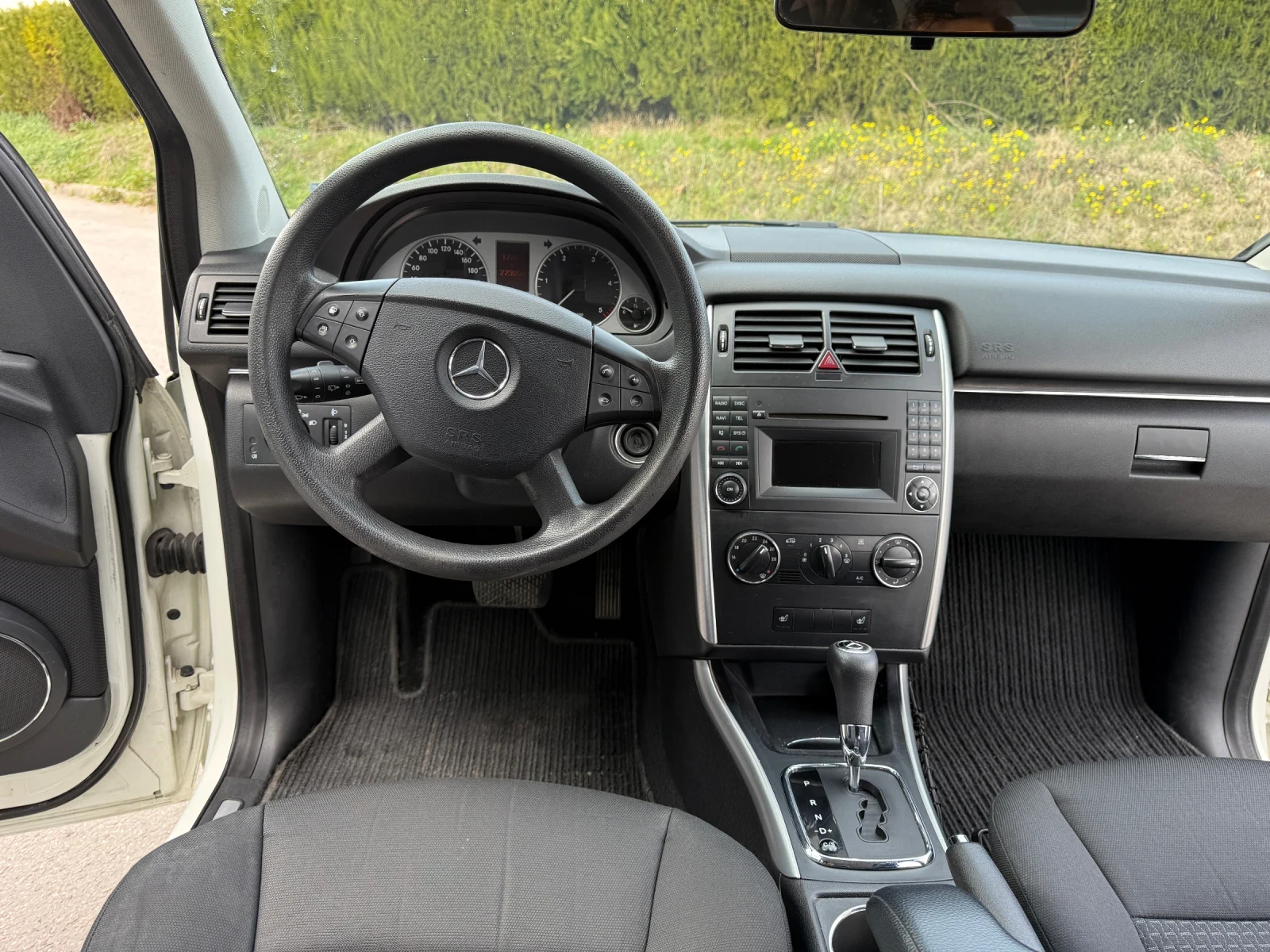Mercedes-Benz B 180 Top Top, снимка 8 - Автомобили и джипове - 53747288