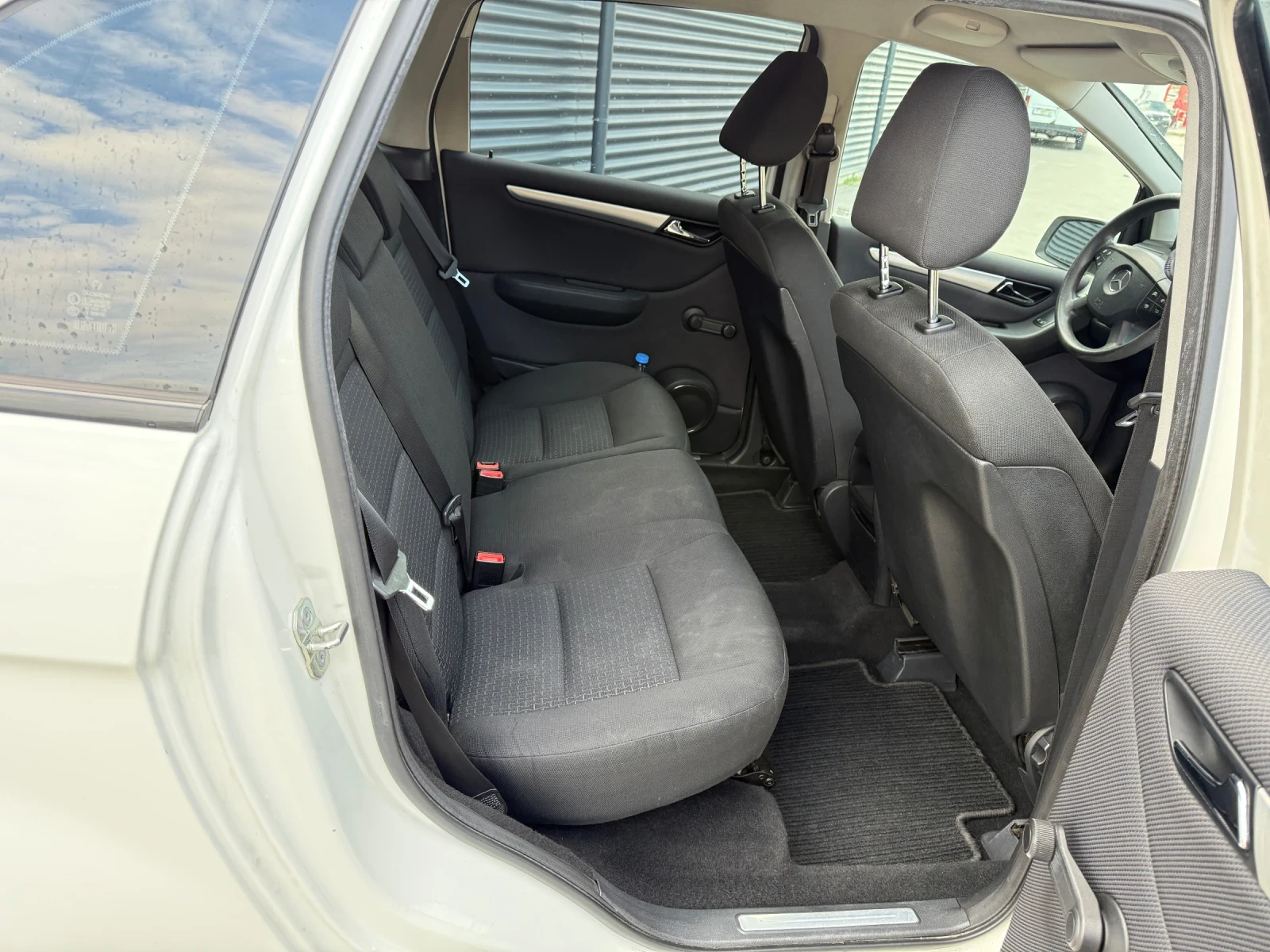 Mercedes-Benz B 180 Top Top, снимка 10 - Автомобили и джипове - 53747288