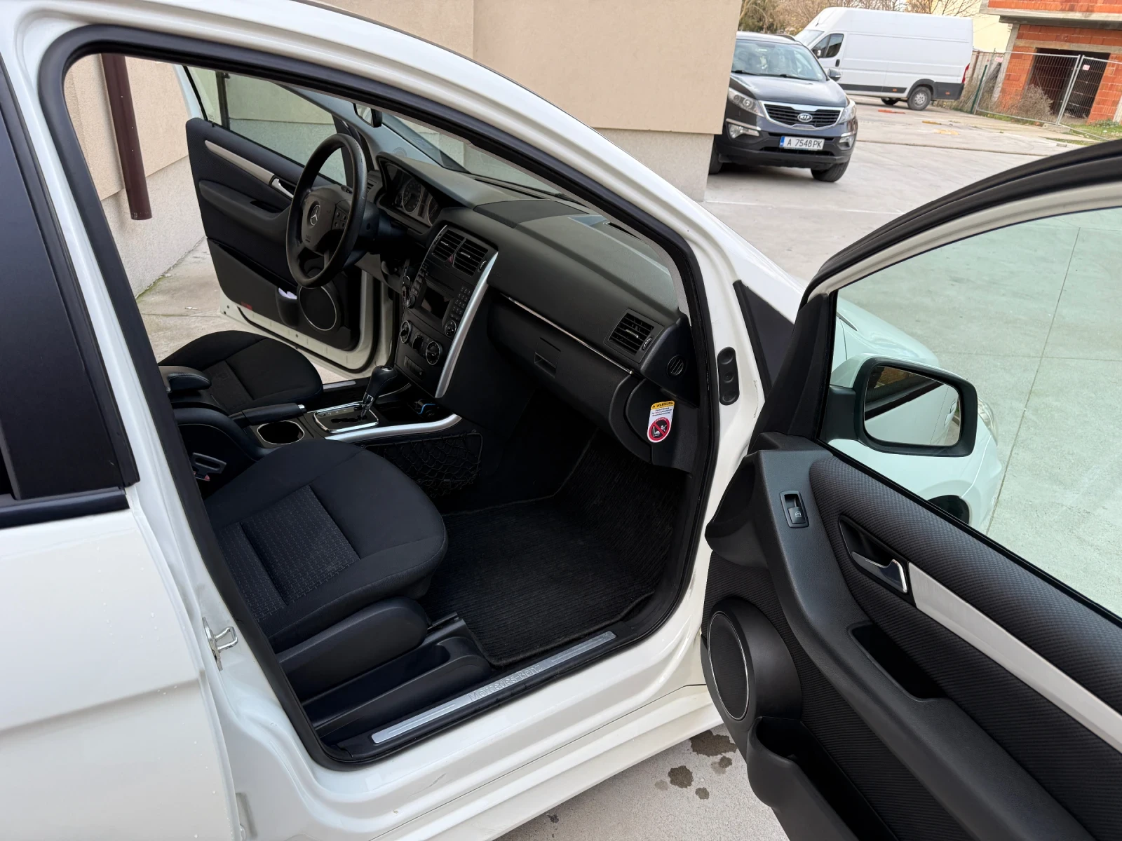 Mercedes-Benz B 180  - изображение 10