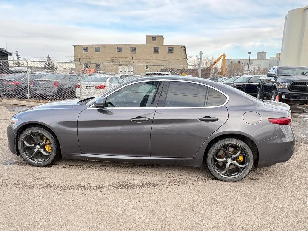 Alfa Romeo Giulia Ti AWD * АвтоКредит* (ЦЕНА ДО БГ) - изображение 6