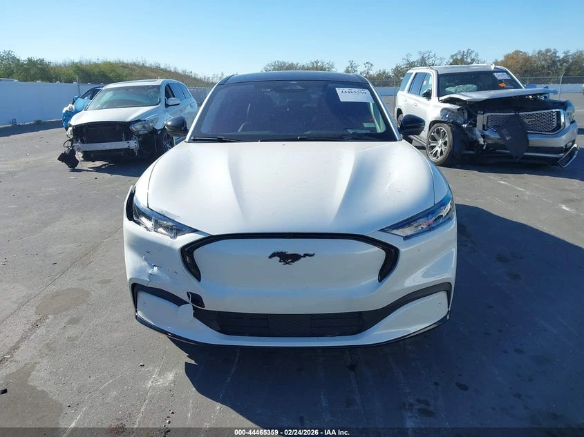 Ford Mustang Mach-E Premium, снимка 13 - Автомобили и джипове - 53960305