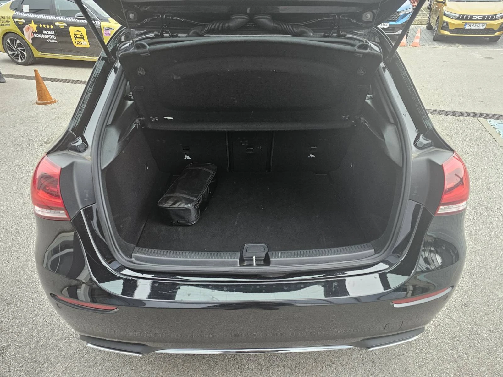 Mercedes-Benz A 180 1.3 TCe 136 hp, снимка 14 - Автомобили и джипове - 54124122