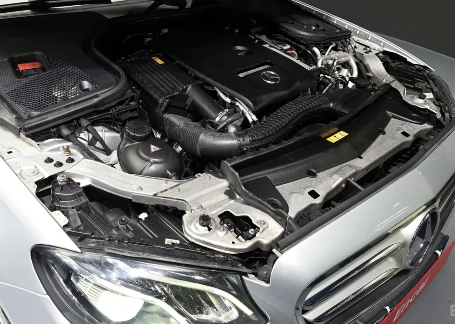 Mercedes-Benz E 220 d* AMBIENT* ШИБИДАХ* HEAD UP, снимка 5 - Автомобили и джипове - 54124341