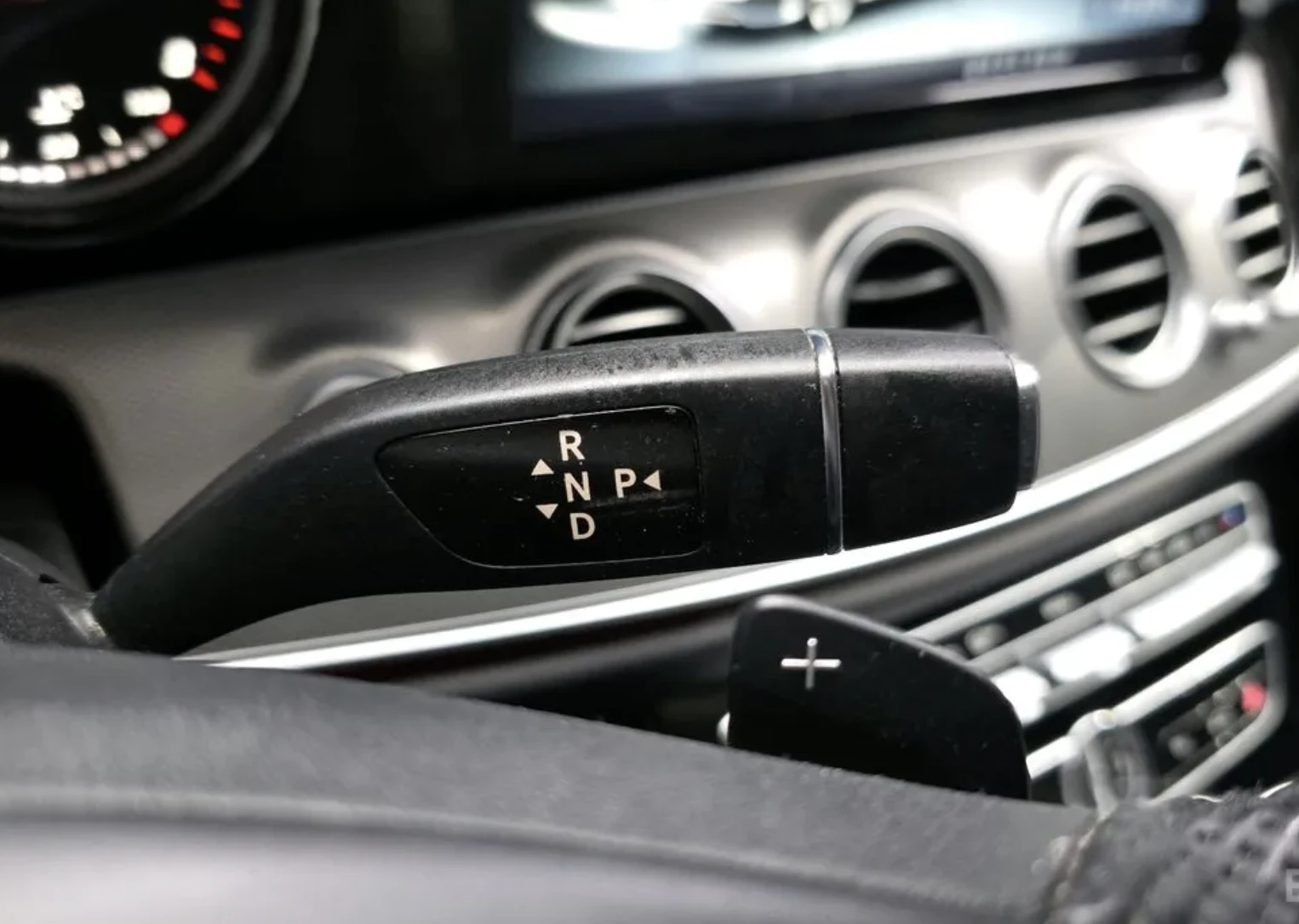 Mercedes-Benz E 220 d* AMBIENT* ШИБИДАХ* HEAD UP, снимка 8 - Автомобили и джипове - 54124341