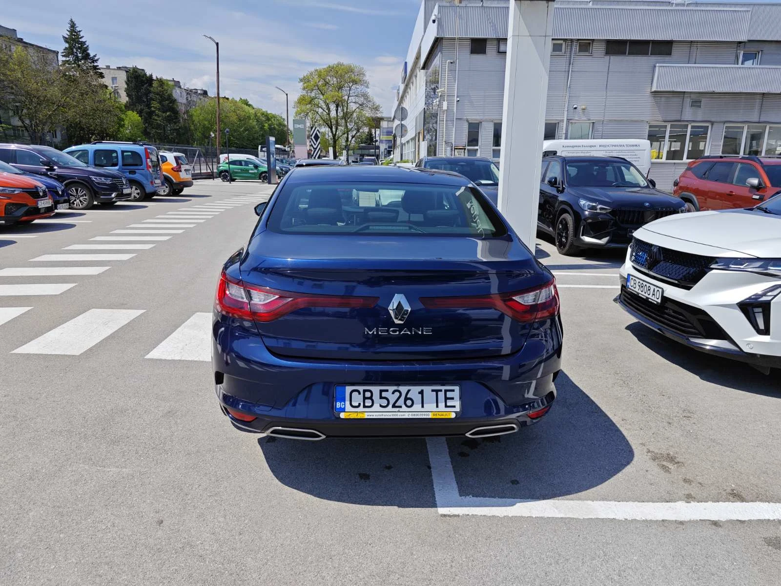 Renault Megane 1.3TCe Sedan 140k.c., снимка 7 - Автомобили и джипове - 54358169