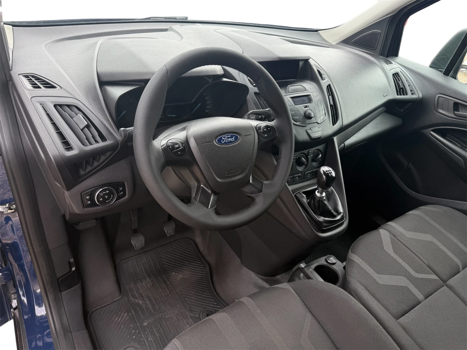 Ford Connect Maxi/1.5/2+ 1/Camera/PDC/Euro6, снимка 8 - Автомобили и джипове - 54428436