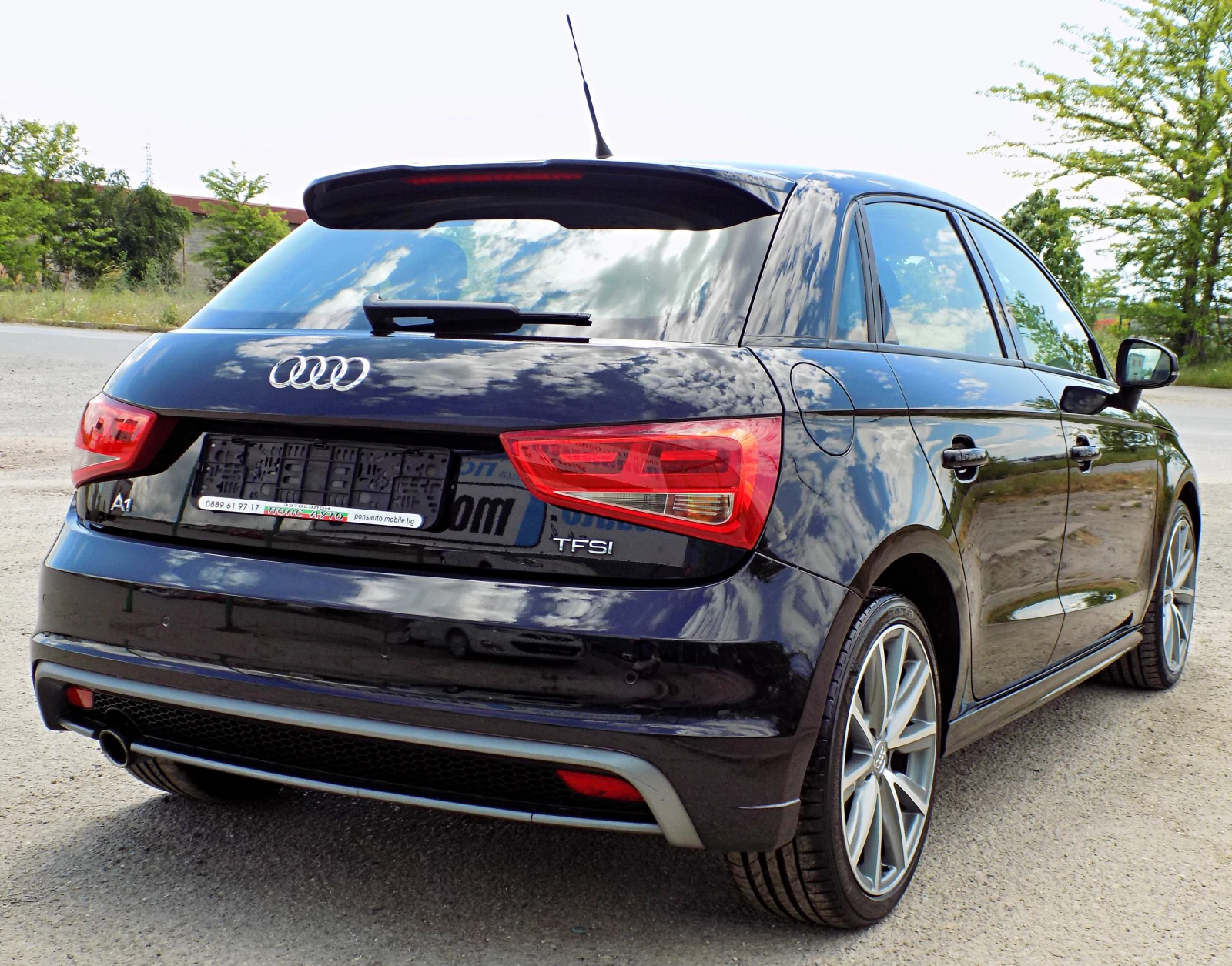 Audi A1 1.2T/S line/NAVi/РЕАЛНИ КМ, снимка 4 - Автомобили и джипове - 54610556