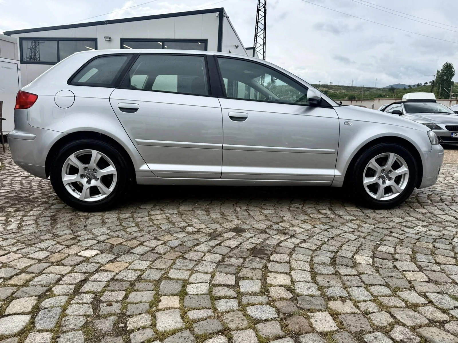 Audi A3 1.6 AVTOMATIK, снимка 6 - Автомобили и джипове - 54650225