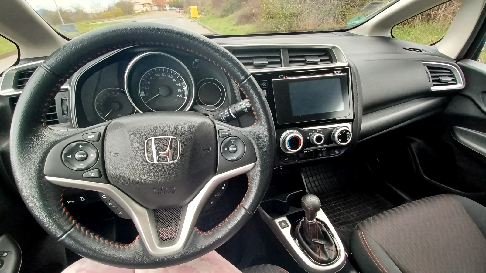 Honda Jazz Dynamic Sport , снимка 8 - Автомобили и джипове - 54798242