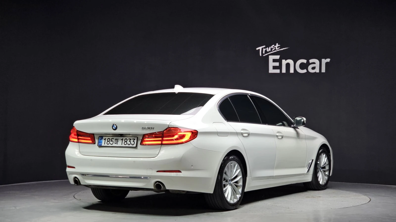 BMW 530 ЛЮК* HUD* ПОДГРЕВ ВОЛАН* ЕЛ. БАГАЖНИК* КРАЙНА ЦЕНА, снимка 2 - Автомобили и джипове - 55344747