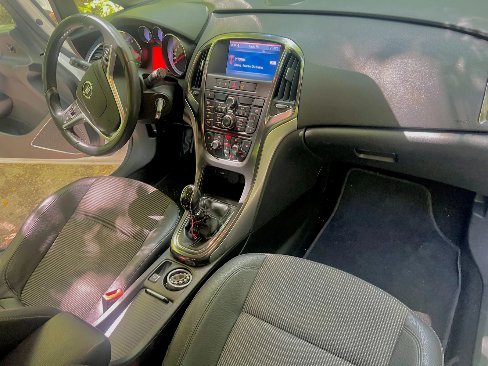Opel Astra  J 1.4 Turbo, 2011г, 154 200km,  Cosmo , снимка 13 - Автомобили и джипове - 55515807
