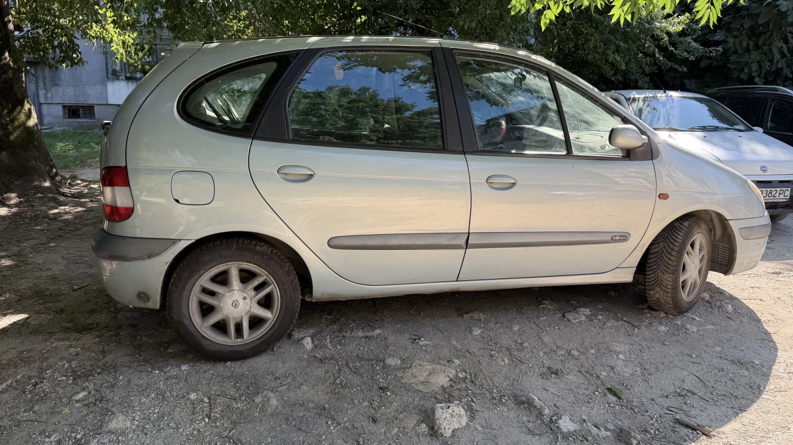 Renault Scenic, снимка 5 - Автомобили и джипове - 55636603