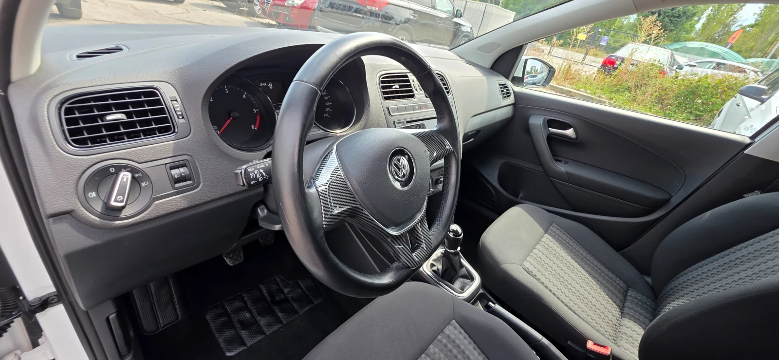 VW Polo 1.4 TDI 75k.c EURO 6B ITALIA , снимка 8 - Автомобили и джипове - 55851937