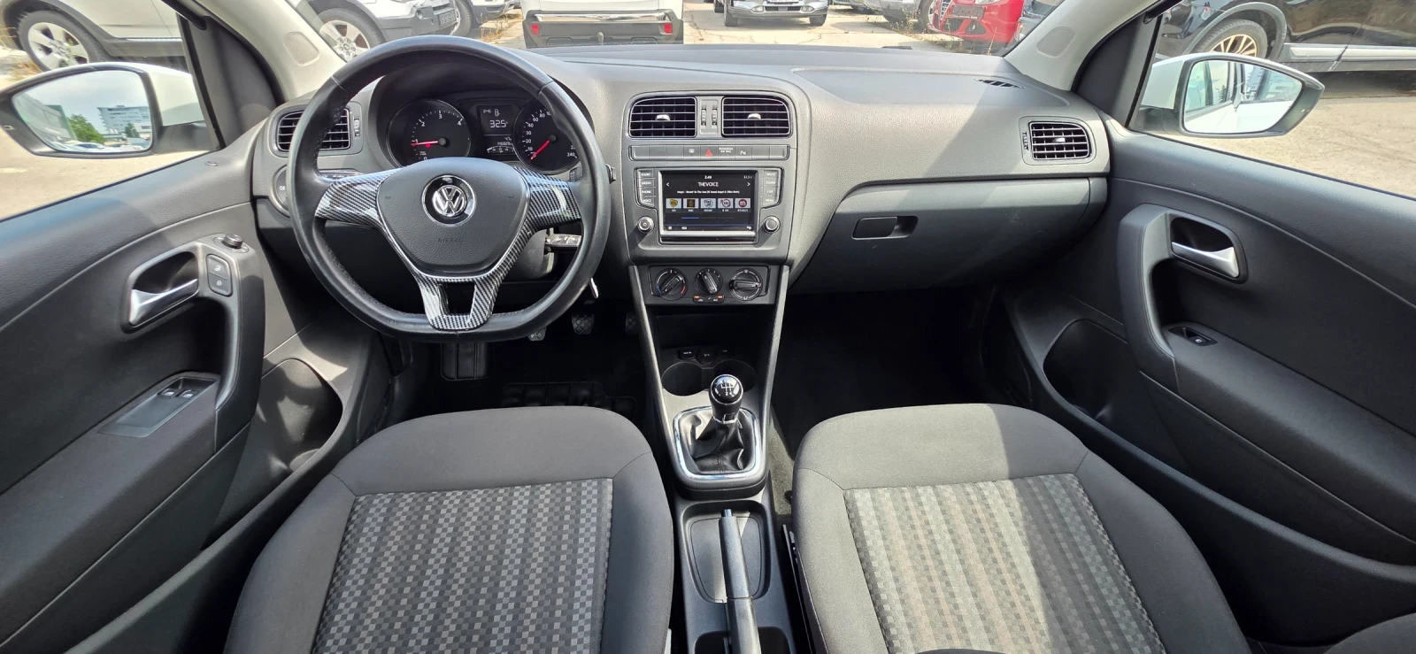 VW Polo 1.4 TDI 75k.c EURO 6B ITALIA , снимка 12 - Автомобили и джипове - 55851937