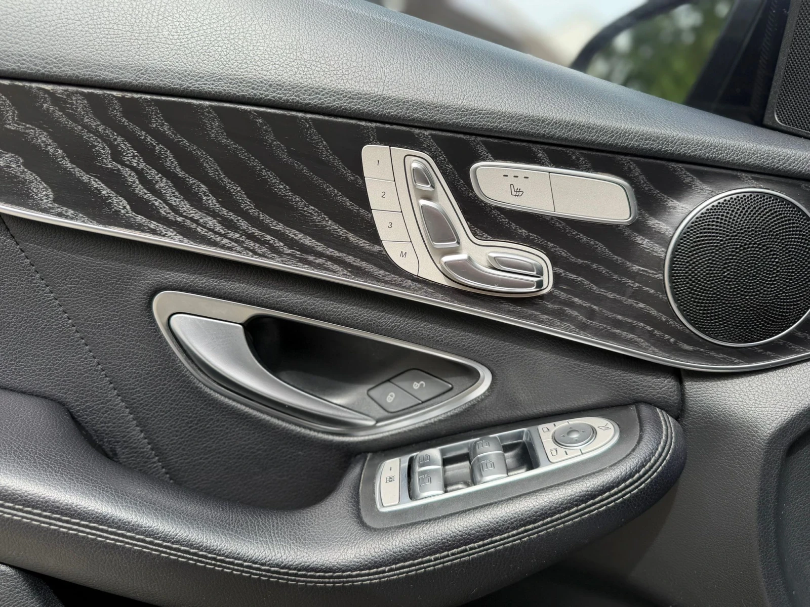 Mercedes-Benz C 220 AMG-Line, FULL, 9G-tronic, NIGHT edition., снимка 5 - Автомобили и джипове - 56103404