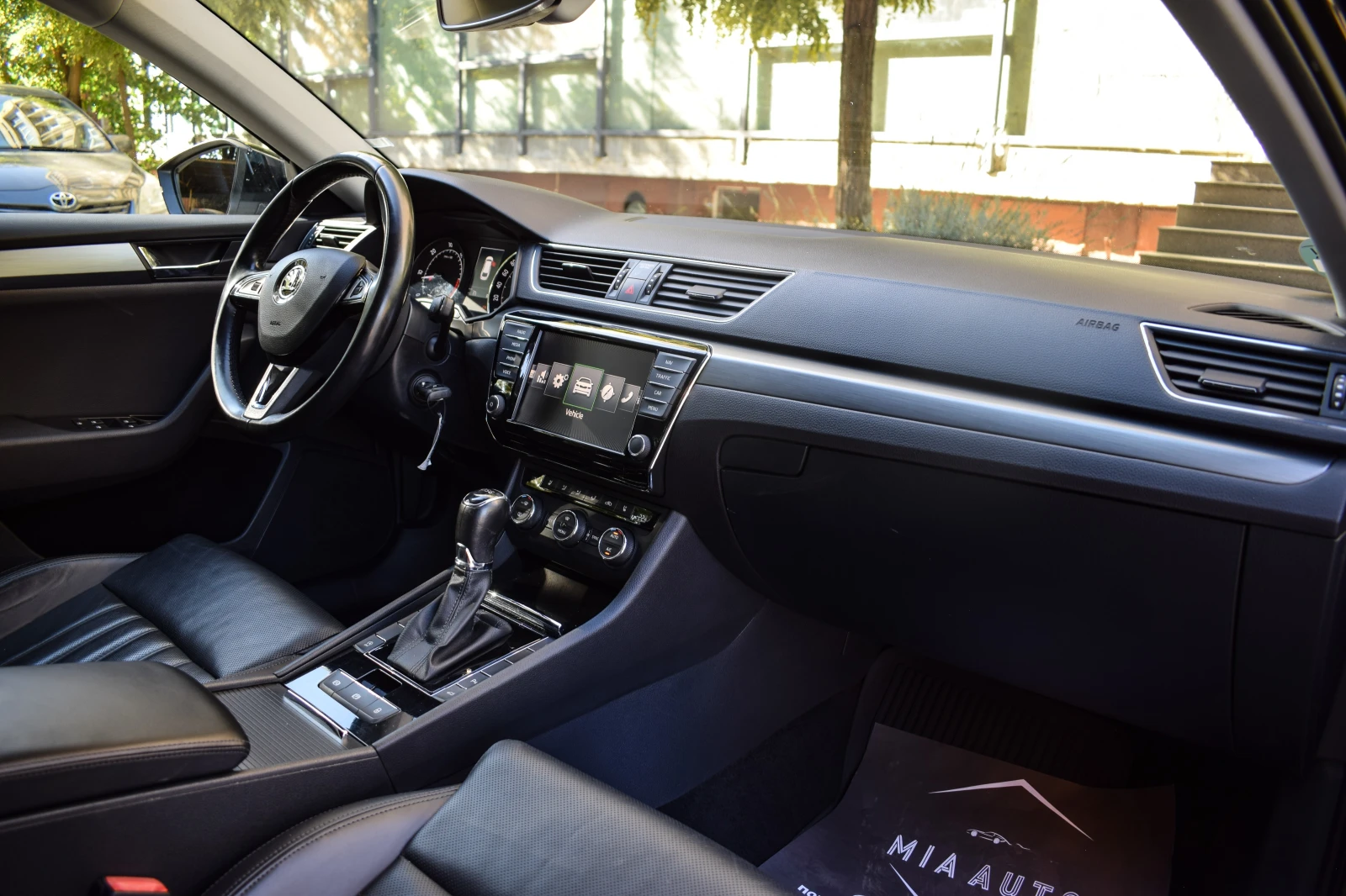 Skoda Superb 2.0TDI , снимка 9 - Автомобили и джипове - 56343028