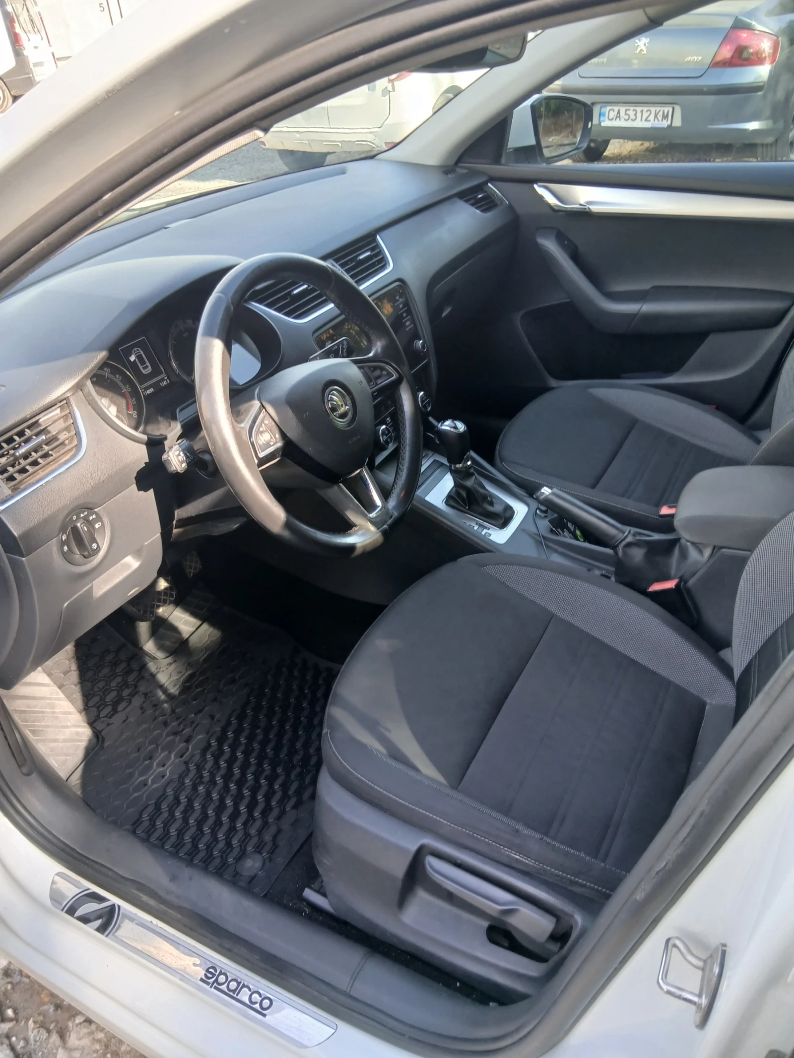 Skoda Octavia, снимка 9 - Автомобили и джипове - 56438712