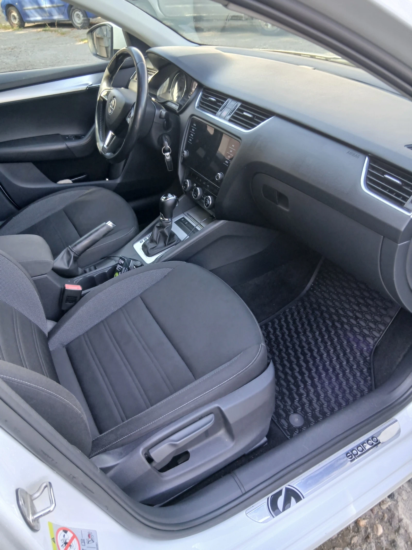 Skoda Octavia, снимка 5 - Автомобили и джипове - 56438712