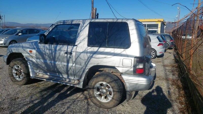 Mitsubishi Pajero 2.5, снимка 3 - Автомобили и джипове - 44000376