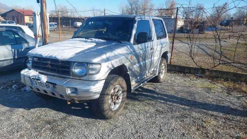 Mitsubishi Pajero 2.5, снимка 2 - Автомобили и джипове - 44000376