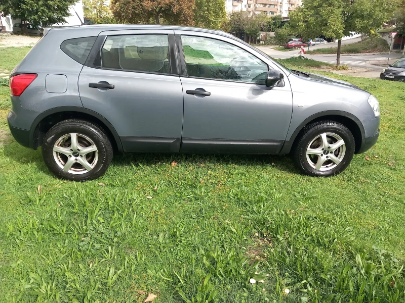 Nissan Qashqai, снимка 7 - Автомобили и джипове - 47545567