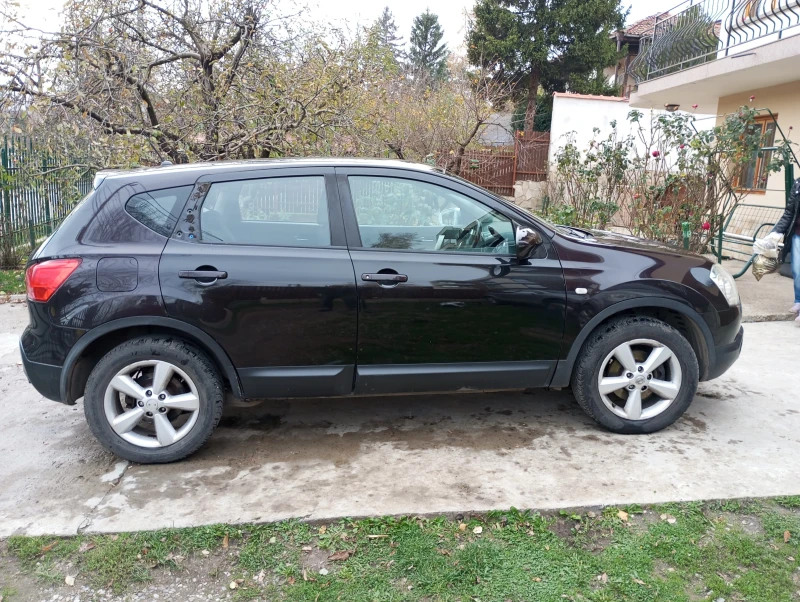 Nissan Qashqai, снимка 2 - Автомобили и джипове - 52483320