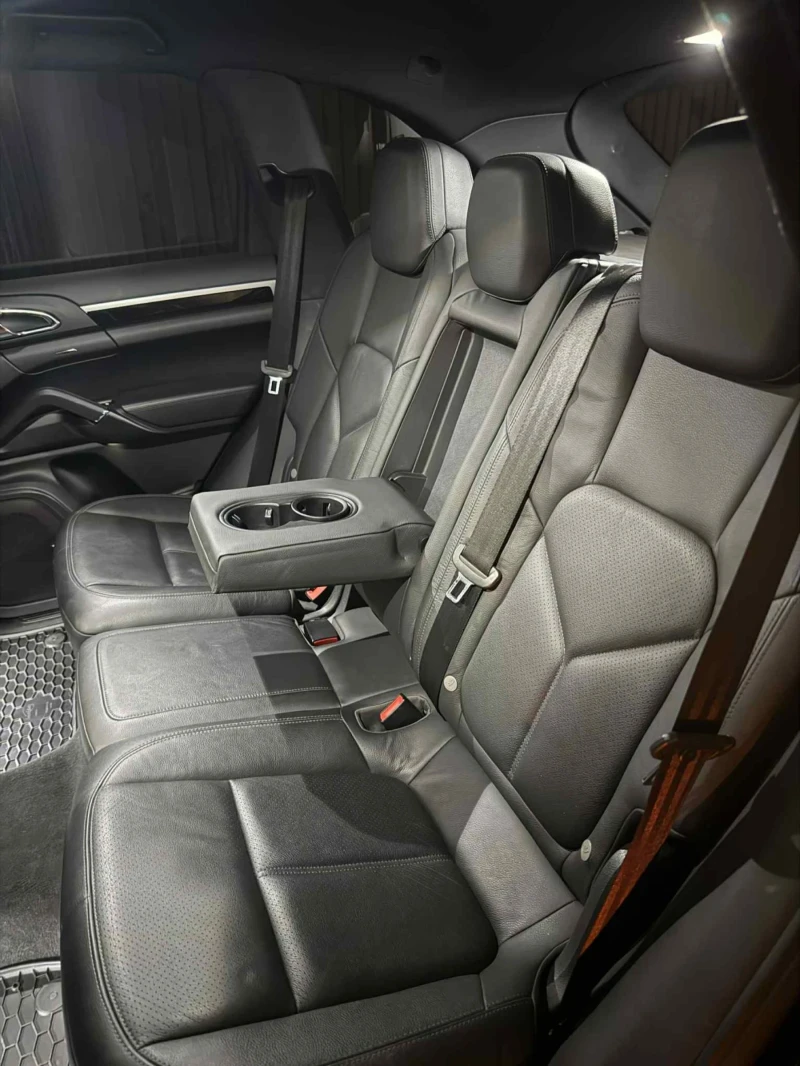 Porsche Cayenne 3.0 TDI 8ZF, снимка 11 - Автомобили и джипове - 52878394